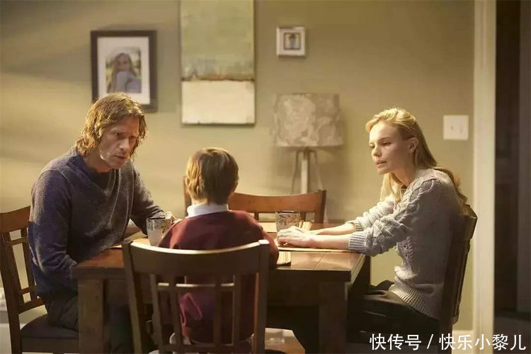 优秀的父母教育孩子时,懂得控制自己,别让失控的情绪伤害到孩子