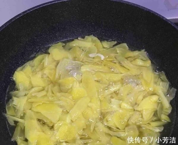 聰明女人把它當零食吃,皺紋少了,美容養顏,還有助睡眠!