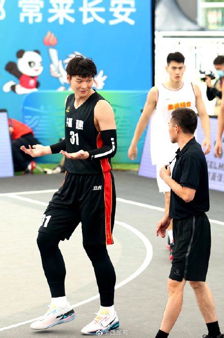 福建队|奥运联合队战胜福建队丨胡金秋王哲林强强对抗