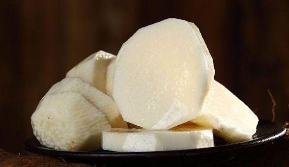 气色|女性不想老得快,常吃4种食物,美容养颜,改善气色,越吃越年轻