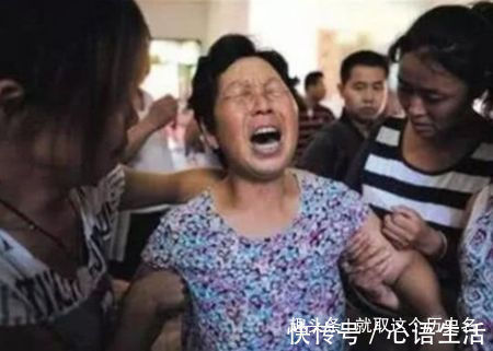 流产|女子怀孕三个月后流产,医生检查完后,全家人乐了