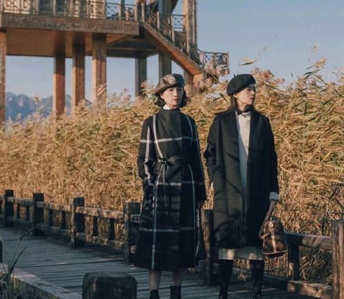 50岁后该如何定位穿搭?三木妈妈精致而有女人味的搭配成了教科书