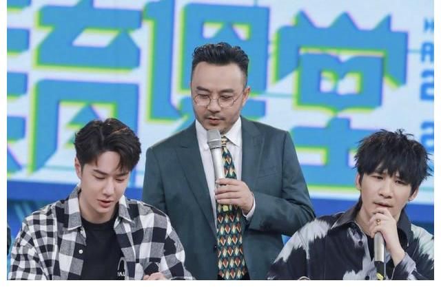 《快本》加入数字主持人,《天天向上》终于改档,观众道出心里话