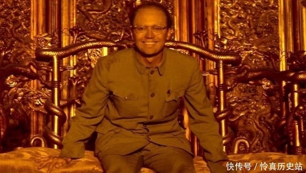 故宫|溥仪晚年参观故宫,半路撞见一白发老人,愣了几秒脸色都变了!