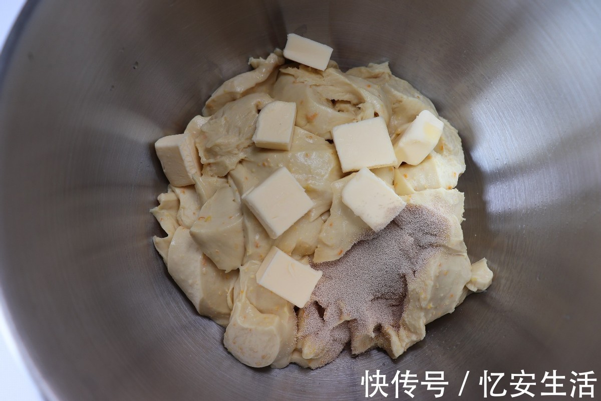 橙汁|烘焙新手也能制作的香橙奶酪包，清甜不腻，家人都爱吃