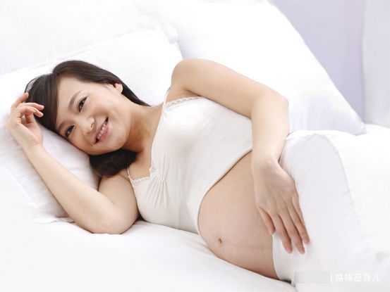 左侧睡|孕妇一定要左侧睡吗？侧睡会不会压到宝宝？