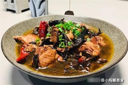 满屋|它是东北菜中的硬菜，出锅后满屋飘香，高蛋白低脂肪，减肥也能吃