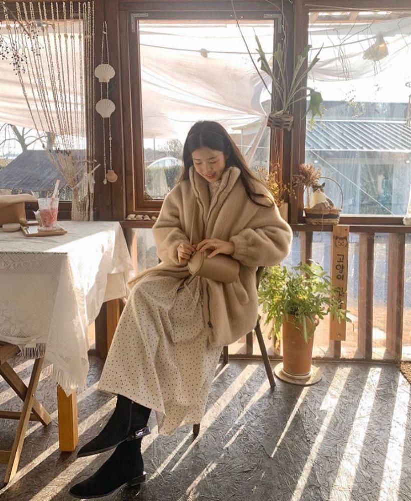 裙子 + 靴子 = 好看 + 洋气 ！