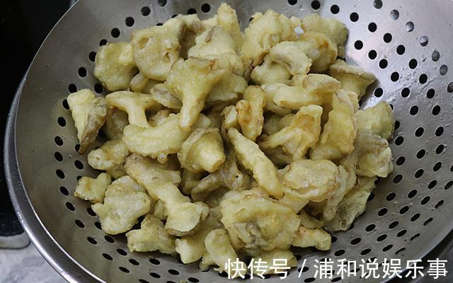 泡打粉|手把手教你做椒盐秀珍菇，调糊很关键，记住1点，外酥里嫩不够吃
