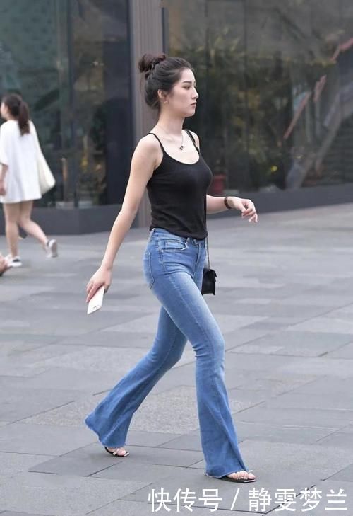 喇叭裤|“小粗腿”怎么办？借助喇叭裤的优势，展现不一样的穿搭技巧！
