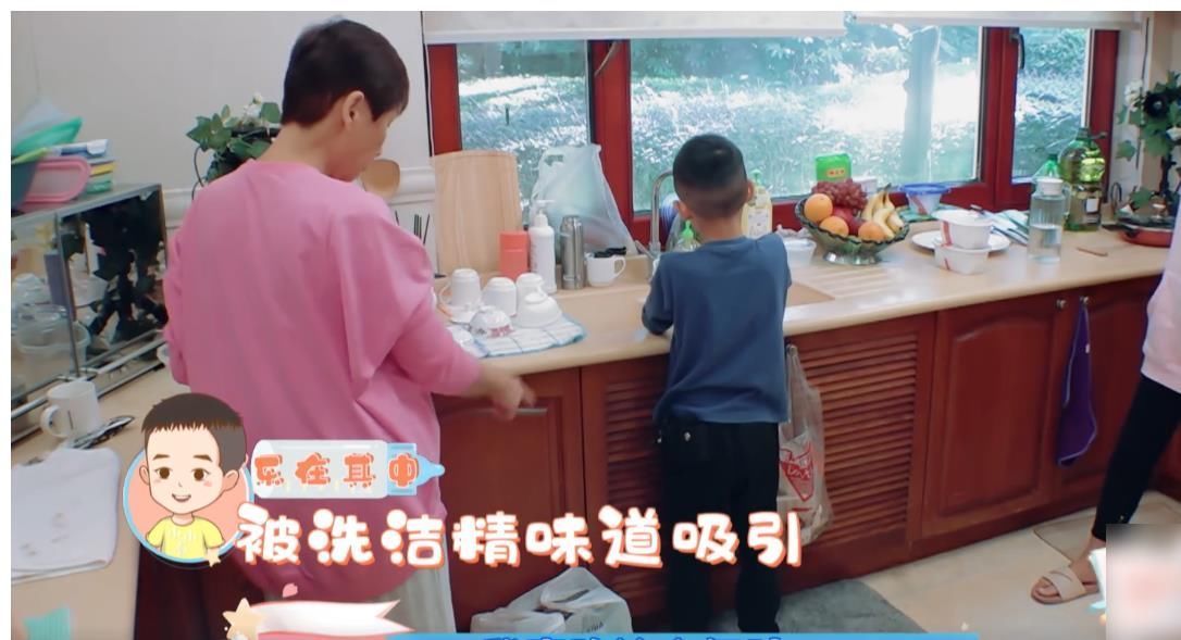 小孩子|7歲Jasper積極干家務(wù)活,誰留意外婆的做法?被應(yīng)采兒阻止了