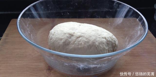 泼面|油泼面的面片这样做才最正宗,劲道爽滑特好吃,一勺油下去太香了