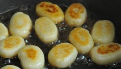 孩子隔三差五要吃此早餐,上锅一烙就完事,做法简单,解馋又顶饱