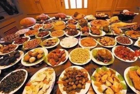 老祖宗|古代皇帝用膳,为何每道菜不能夹第3筷子?老祖宗定下的规矩