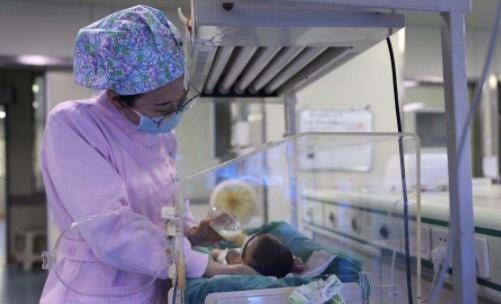 子出生后|你知道吗出生时,婴儿的体重越接近这个数字,婴儿就越聪明