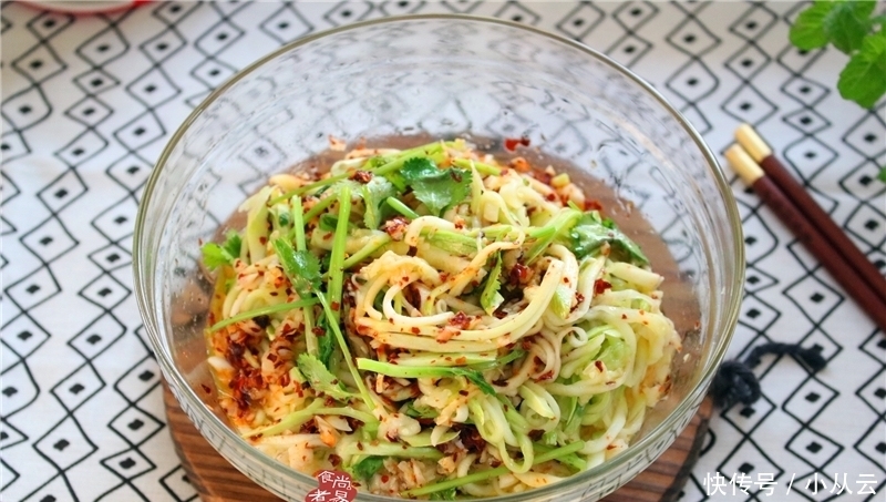 夏日|夏日炎炎,教您做一款爽口凉拌菜,香辣开胃又解腻,特别简单