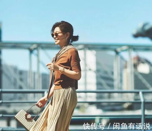 女人|女人到中年要学会“断舍离”,这5件衣服别穿了,败气质还显廉价