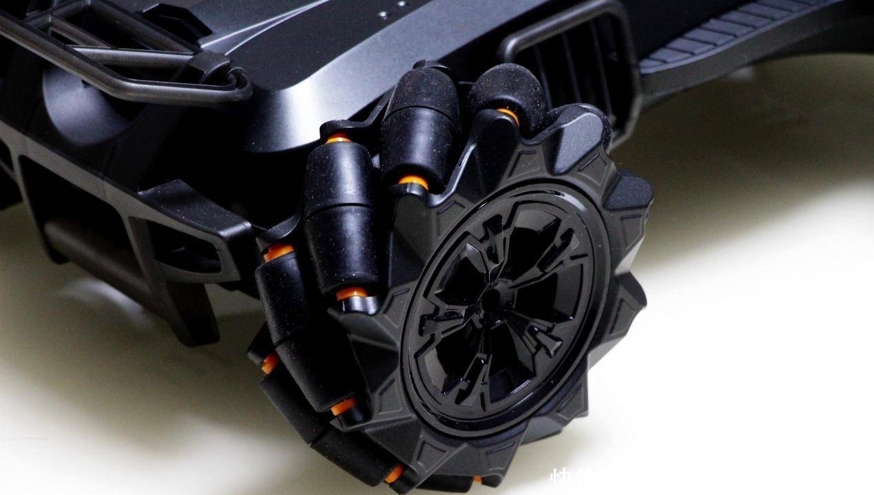 电池|全向轮轻松操控,动作智能编程:百思童智能遥控机甲评测