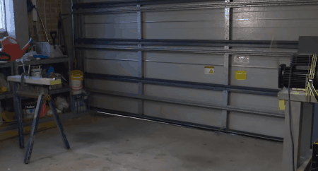 阿列克萨|为了验证商场测体温是不是形式,油管博主把脑门捂到48度