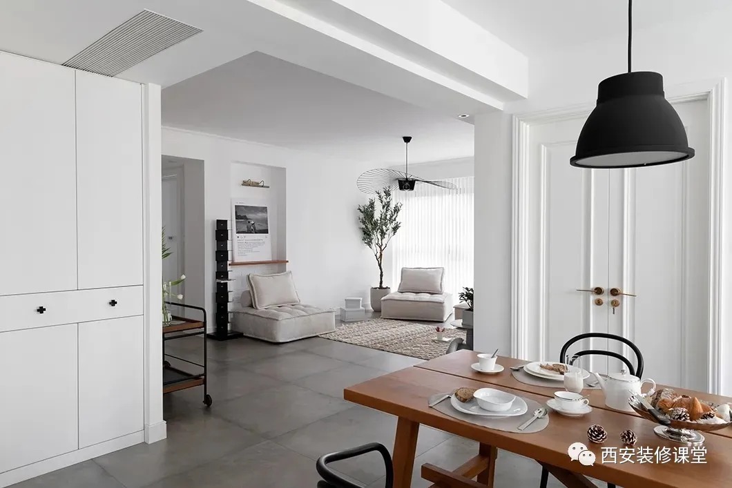 极简|130㎡开放餐厨,通铺瓷砖,打造高质量住宅