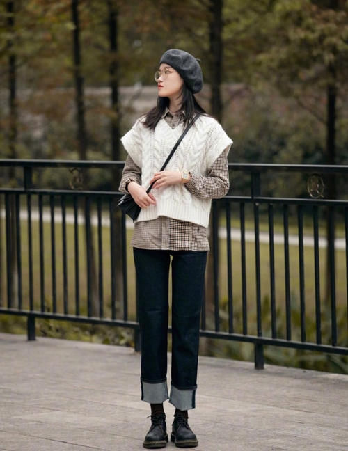 早春穿什么优雅还时髦？温柔博主的4个“配色”妙招，简直美极了