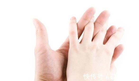 麻木|手指发麻并不是小事,而是身体的“警告”,老人一定要留意!