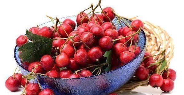 泡水|山楂加“一物”泡水喝,坚持半月,排出毒素,降三高,腰越来越细