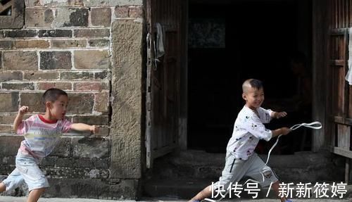 目标|清华教授直言:要让孩子未来更有出息,父母要做到“三严两松”