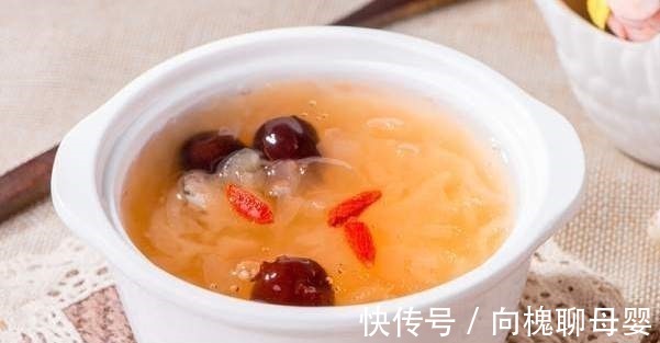 煮银耳汤，泡发后直接煮是错的，学会2个小技巧，出胶又多又快速