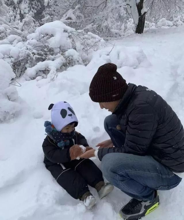 手术|给火龙果割阑尾33岁水果医生爆红吸粉90万网友看到第一个就痛了