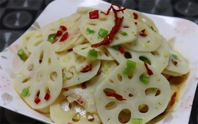 诀窍|饭店的凉拌莲藕为啥那么好吃,原来做法有诀窍,看一遍就学会