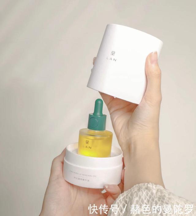 降级|李佳琦咖位降级直播间没有大牌，护肤品还都是没名气的！