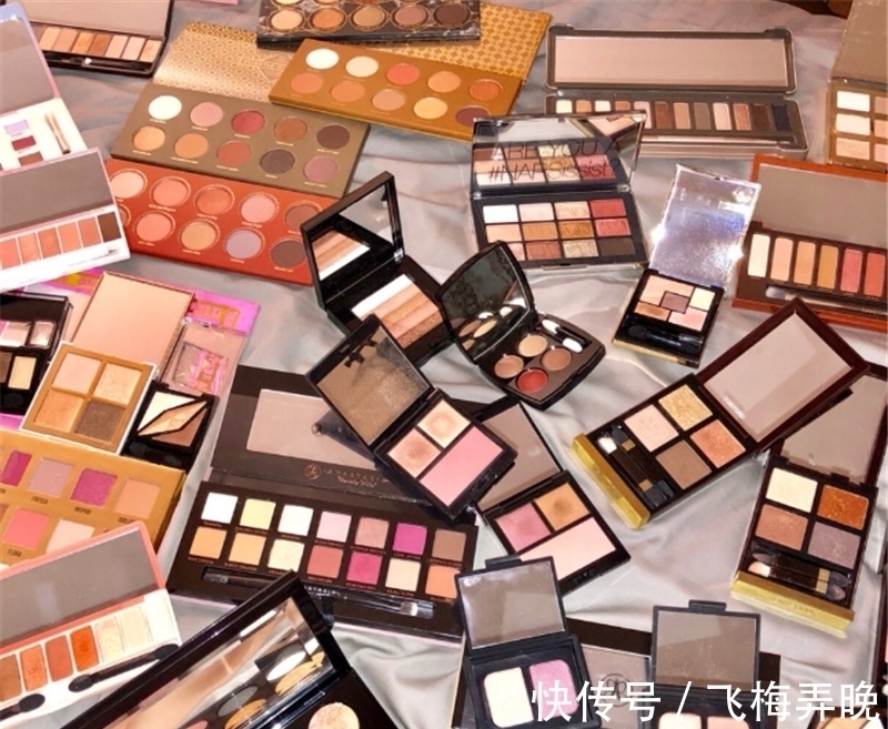 口红 所谓联名彩妆,就是强强联合一起抢钱,彩妆限量盘点快来抱住