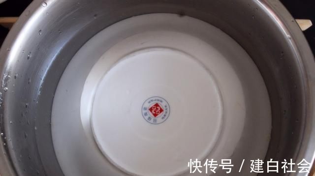 泡腐竹，直接加水是错的学会大厨的做法，半小时泡发好，不夹生