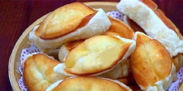 烙饼时，别再用凉水和开水了，用它，又软又香还出层，放凉也不硬