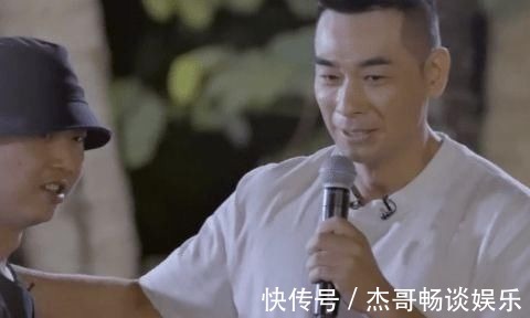 冷面笑匠|赵文卓意外出圈,“冷面笑匠”和“镇场大哥”的名号,他实至名归