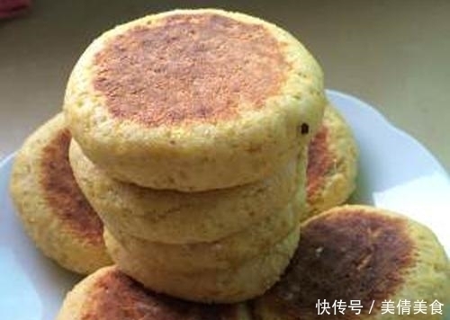 玉米面新做法,开水一烫,筷子一搅,粗粮细做,简单美味越吃越香