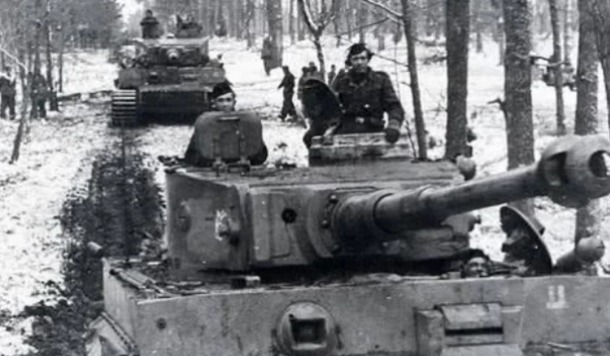 士兵|二战最会“装死”的士兵，挂教堂上逃过死亡，谁知整整挂了74年