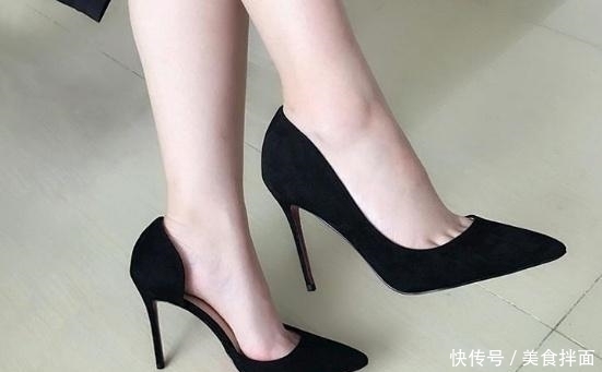 细跟鞋|时髦女生的首选就是尖头鞋,让你的气质直线上升。