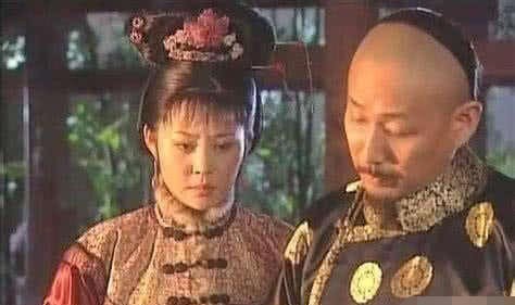 王朝|《康熙王朝》里宝日龙梅自愿和康熙在一起后，生下的是十三阿哥吗？
