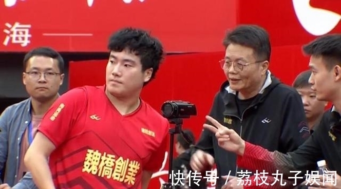 马龙|马龙独得2分仍丢冠!王楚钦连丢2分遭质疑,梁靖崑率队创造奇迹