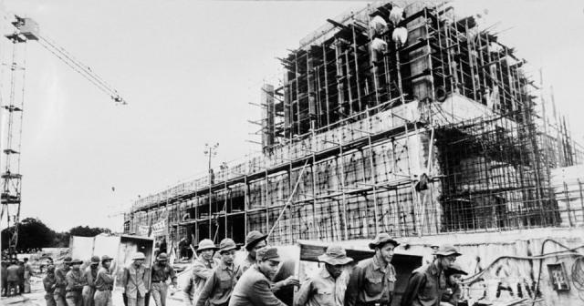 巴亭广场|越南国父墓地建在河内市中心大广场，至今已经陈列胡志明遗体多年