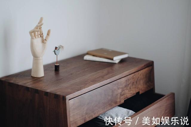 餐具|北京律师住大房子，只有一副餐具五件衣服，断舍离的生活有多爽？