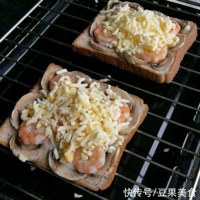 虾仁|史上最好吃的香煎口蘑虾仁三明治做法