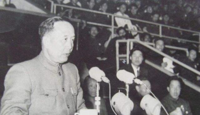 文物|罪人!郭沫若在56年发掘明定陵,徒手上阵,3000多文物大部分受损