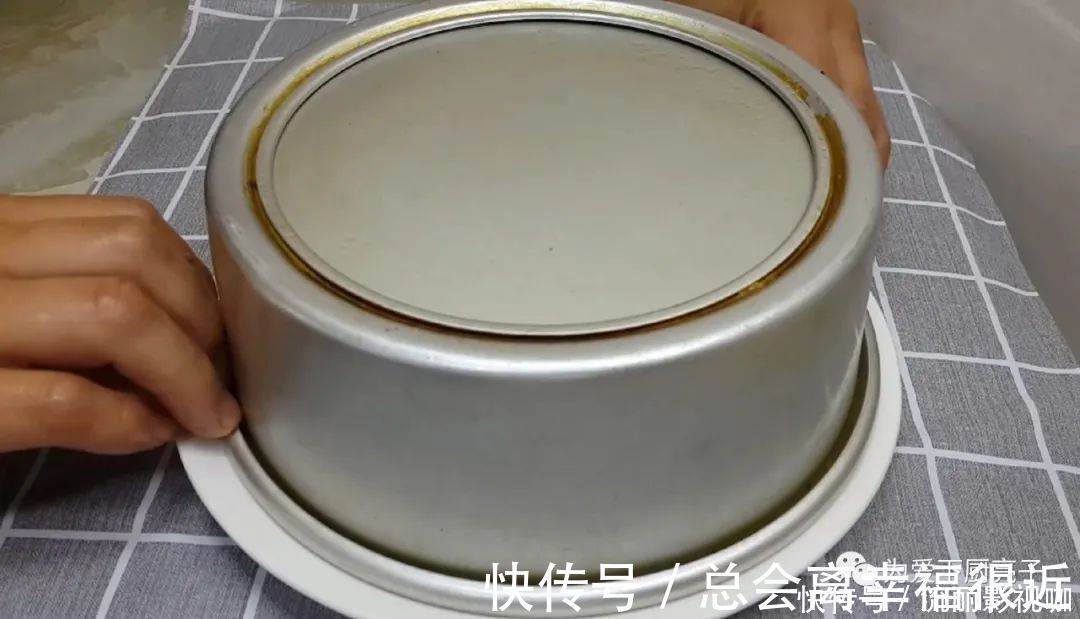 保鲜膜|我家发糕就爱这么做，加2勺糯米粉，比蛋糕还香，学会孩子不挑食