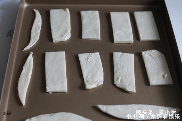 特别|不用揉面不用开酥,教你做层层分明,酥脆掉渣的杏仁酥,零失败