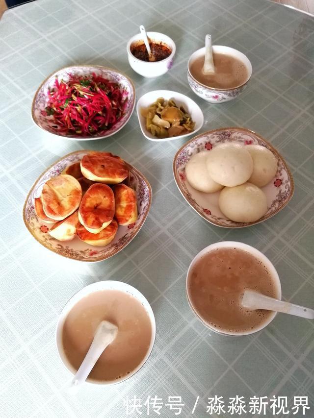  值得|晚餐这样吃，蔬菜粗粮多，味道好，网友说你家的饭菜很值得学习