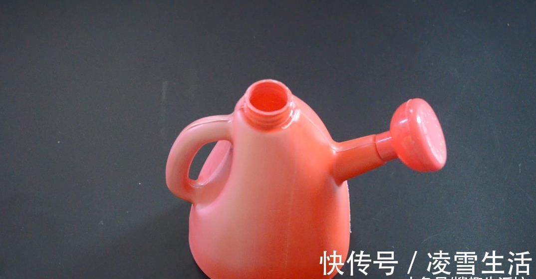 抽完烟卫生间烟味久久不散 教你一个小妙招, 1分钟快速去除烟味