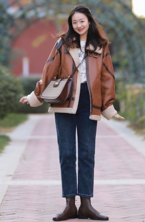 半身裙|今年流行可盐可甜的羊羔毛外套,学时髦精这样搭,美得惊艳!